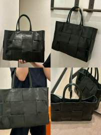 Picture of Bottega Veneta Handbags _SKUfw184064326fw